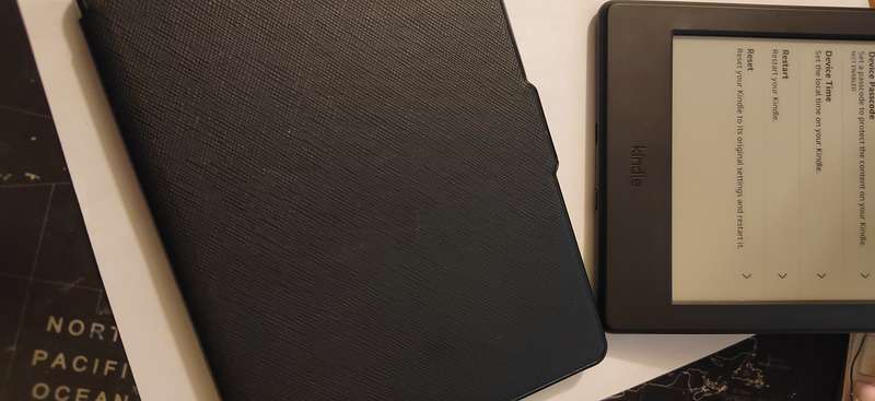 Amazon Kindle  8th Generation 6inch 4GB - Model G000 K9