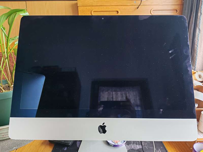 iMac 2015 21.5inch, 1000GB SSD and 8GB RAM