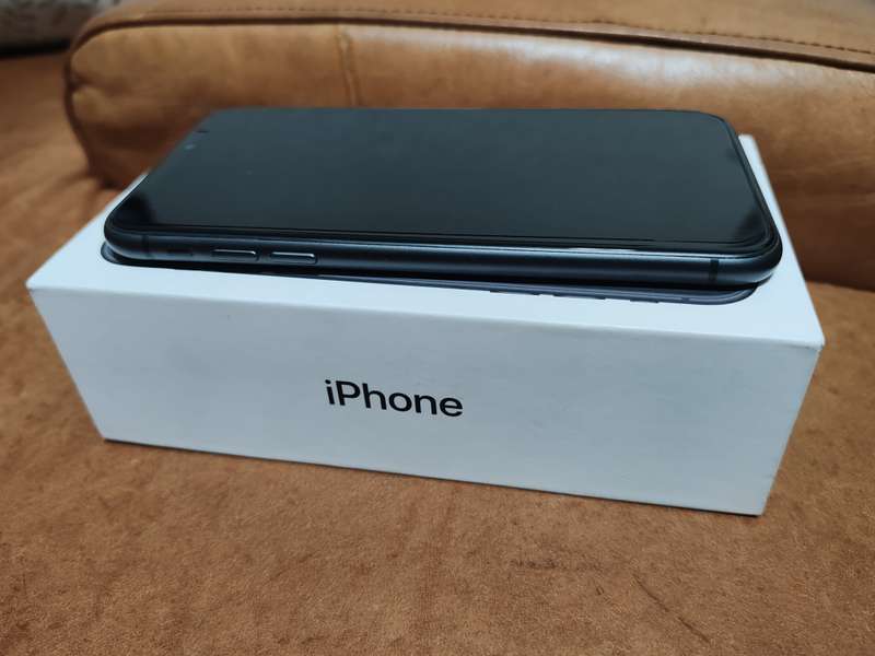 iPhone 11 64