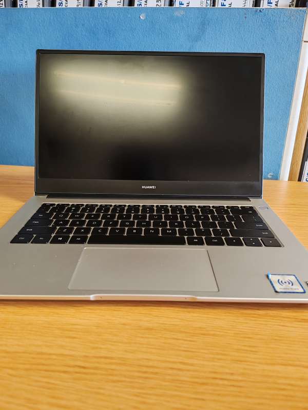 HUAWEI MATEBOOK  LAPTOP  1000GB SSD 8GB RAM