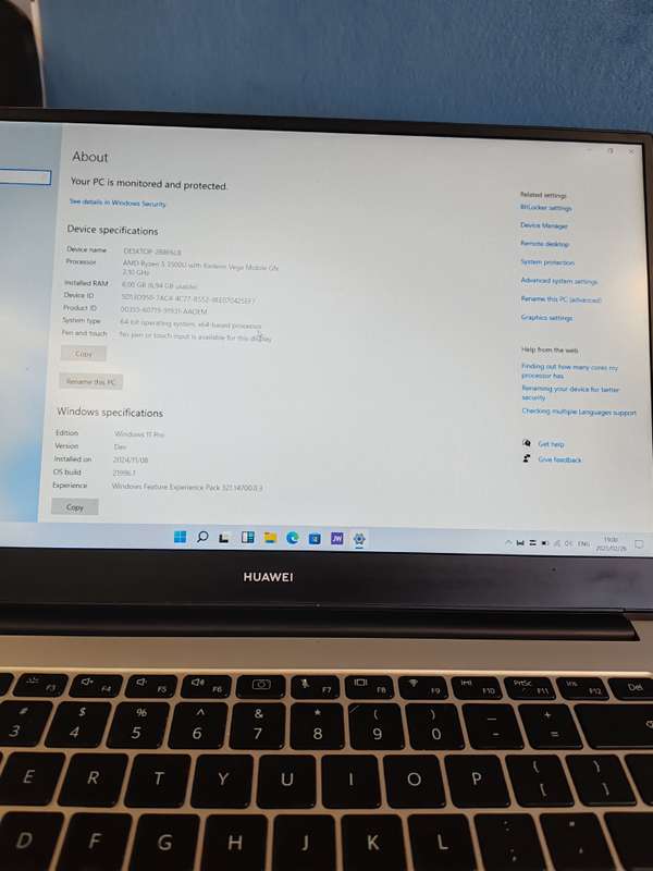 HUAWEI MATEBOOK  LAPTOP  1000GB SSD 8GB RAM