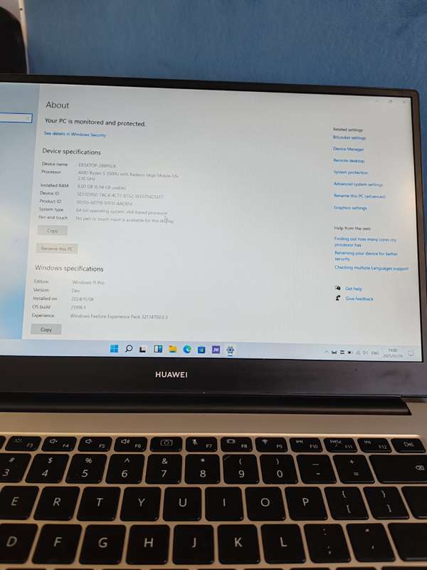 HUAWEI MATEBOOK  LAPTOP  1000GB SSD 8GB RAM