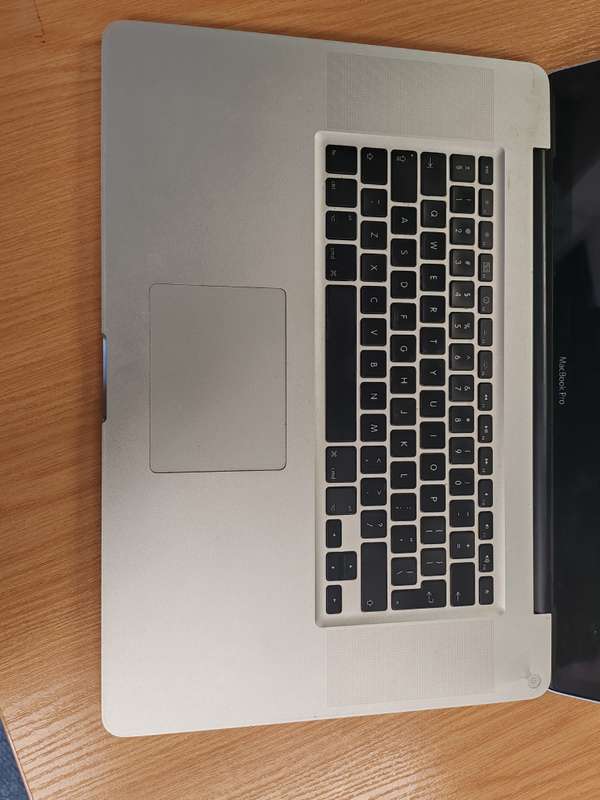 MacBook Pro, 17inch 500GB and 8GB RAM