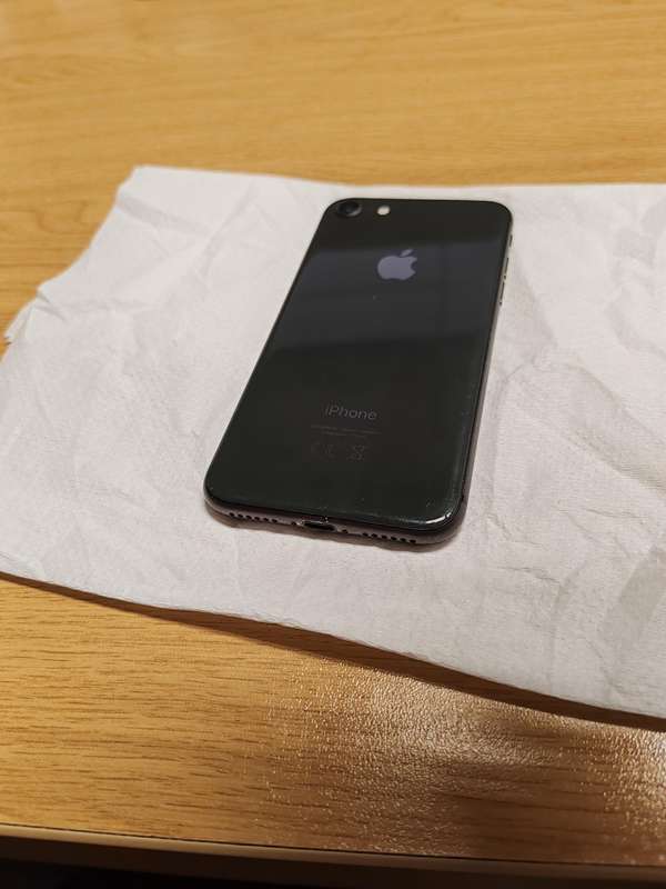 iPhone 8 64GB