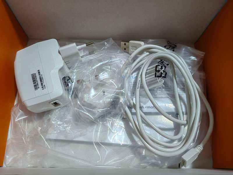 ZYXEL LTE3202-M432 ROUTER (It take a SIM CARD)