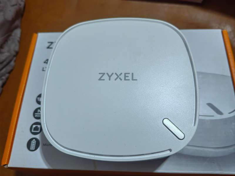ZYXEL LTE3202-M432 ROUTER (It take a SIM CARD)