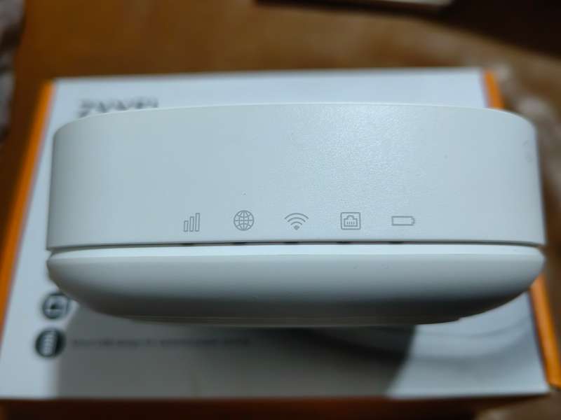 ZYXEL LTE3202-M432 ROUTER (It take a SIM CARD)