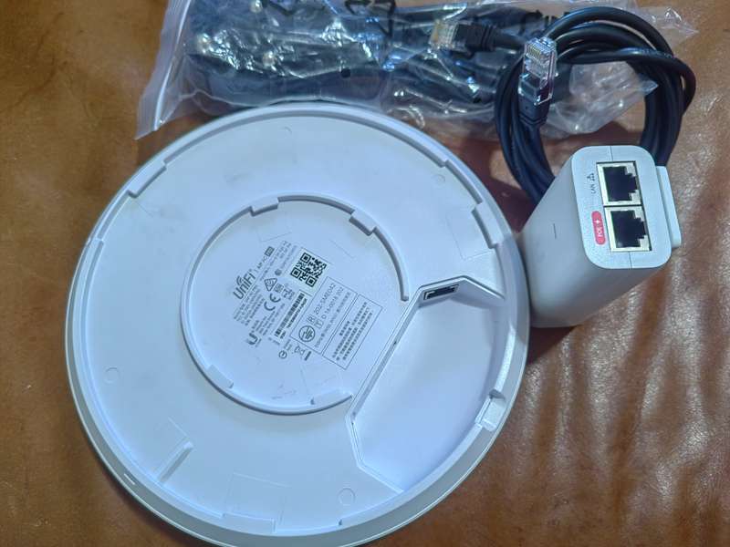 Ubiquiti UniFi AP  AC PRO