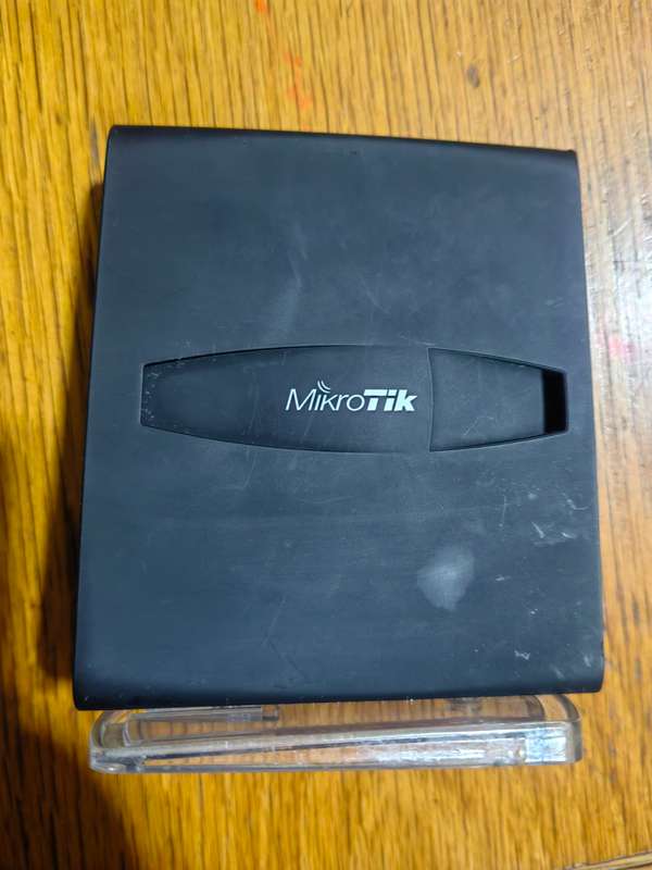 MikroTik hAP AC2 SOHO 2GHz WiFi Router(It does not take a SIM CARD)