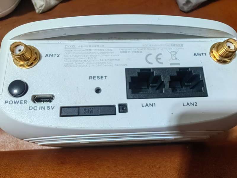 ZYXEL LTE3202-M432 ROUTER (It take a SIM CARD)