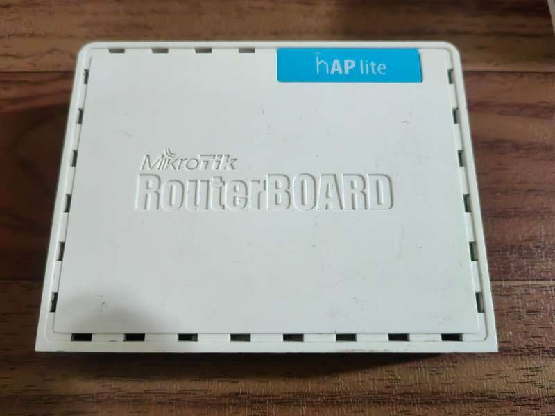 MikroTik hAP lite  (It does not take a SIM CARD)