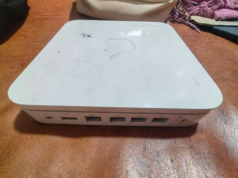 Apple AirPort A1143