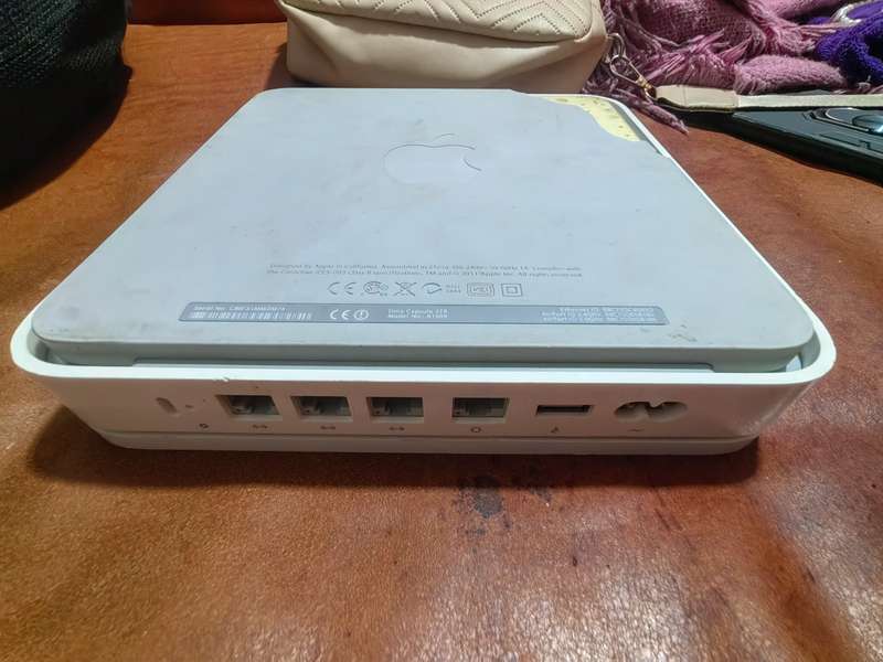 Apple  A1409 AirPort Extreme Base Station Dual Band Wireless Wi-Fi Router