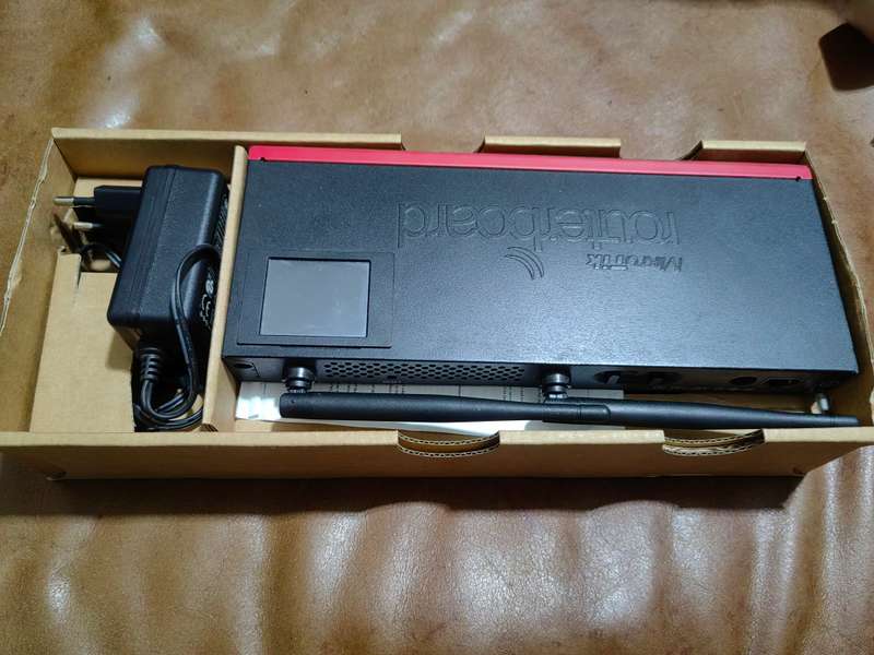 MikroTik RB2011UiAS-2HnD-IN -  network switch