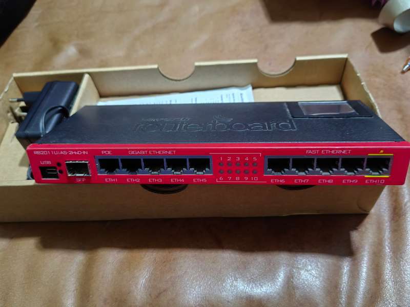 MikroTik RB2011UiAS-2HnD-IN -  network switch