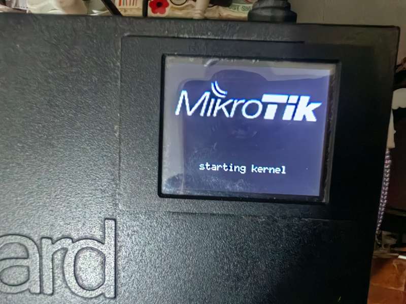 MikroTik RB2011UiAS-2HnD-IN -  network switch