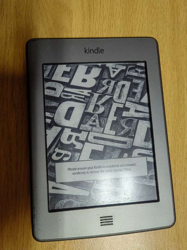 Amazon Kindle Touch 4th Generation, Wi-Fi, 4GB, 6", D01200