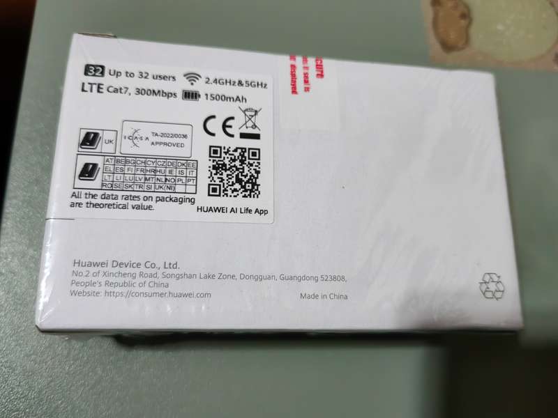 HUAWEI E5783-230a 4G LTE Router CAT7 - BRAND NEW SEALED