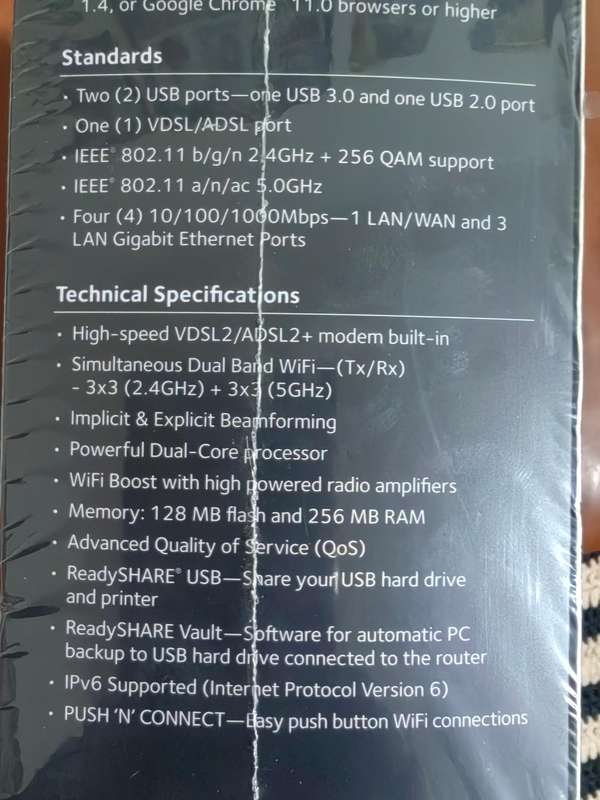 NETGEAR Nighthawk AC1900 model D7000v2, Doesn`t take a sim - SEALED