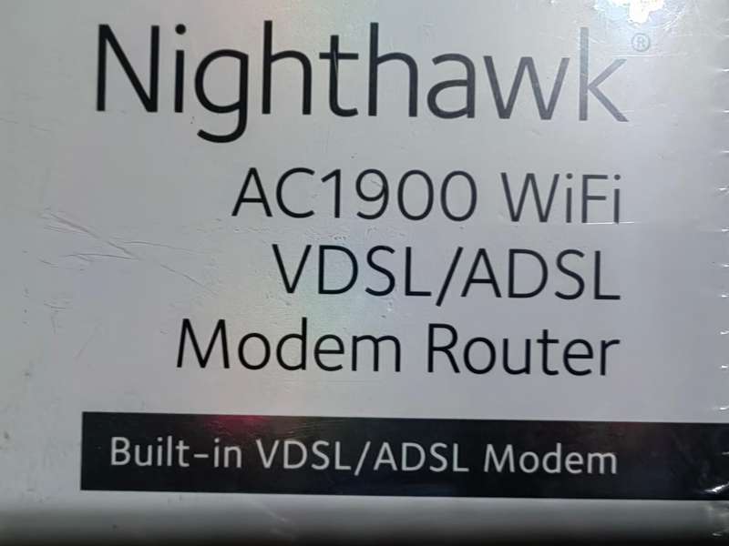 NETGEAR Nighthawk AC1900 model D7000v2, Doesn`t take a sim - SEALED