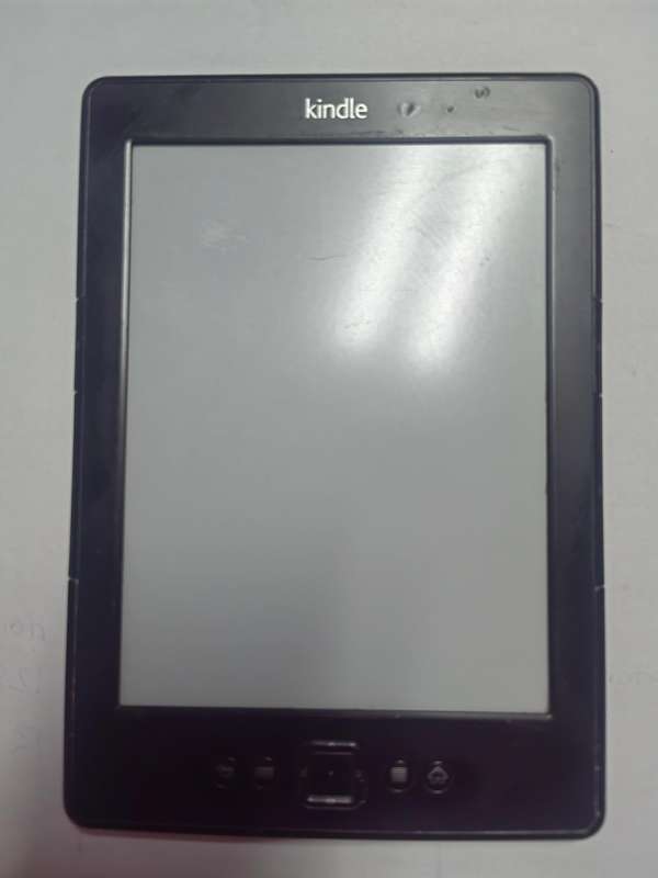 AMAZON KINDLE  D0100 4th gen 2GB STORAGE