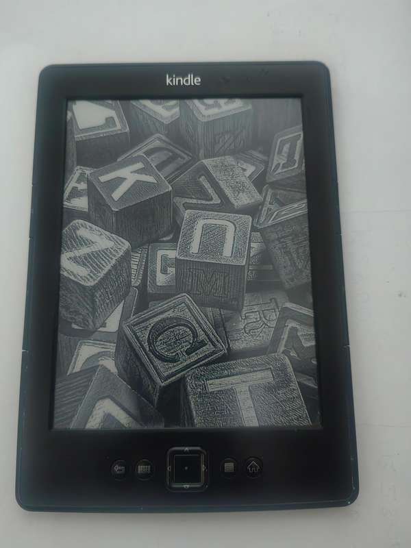 AMAZON KINDLE  D0100 4th gen 2GB STORAGE