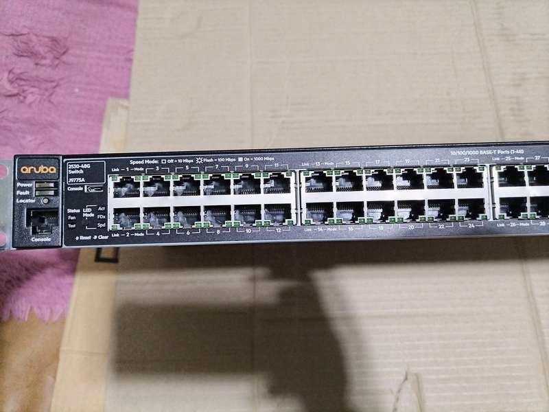 HP Aruba 2530 J9775A  - network switch