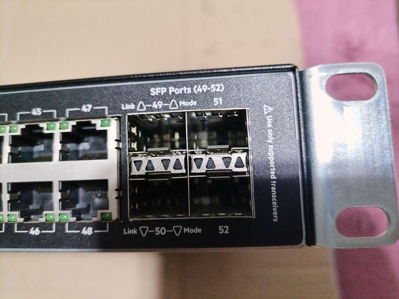 HP Aruba 2530 J9775A  - network switch