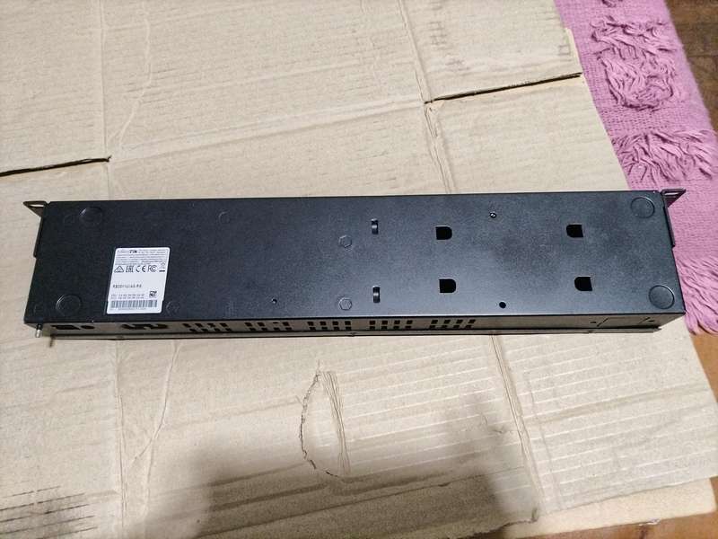 MikroTik  routerboard RB 3011 UiAS-RM