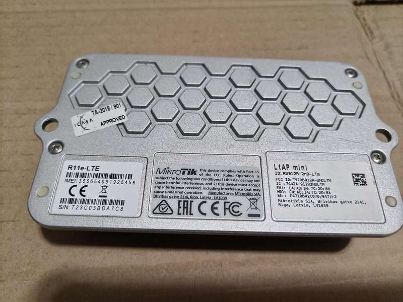 MikroTik  router R11e-LTE