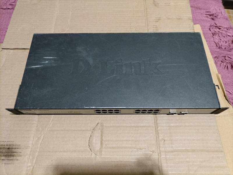 D-LINK  SWITCH DGS-1216T