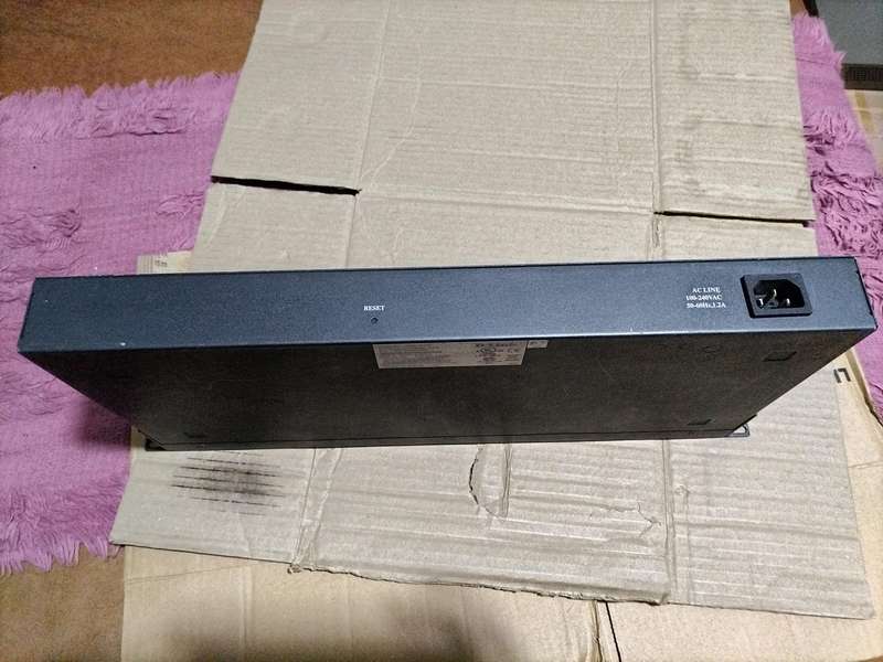 D-LINK  SWITCH DGS-1216T