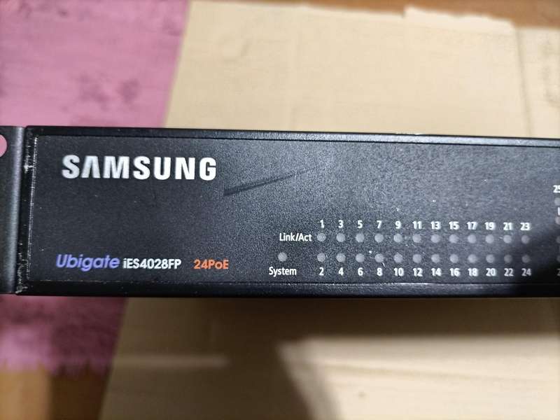 Samsung Ubigate iES4028FP 24 PoE   - network switch