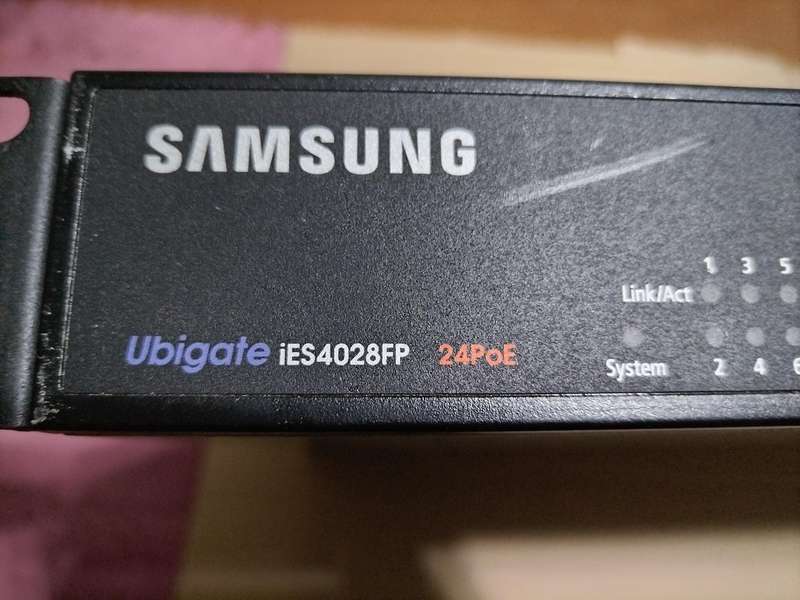 Samsung Ubigate iES4028FP 24 PoE   - network switch