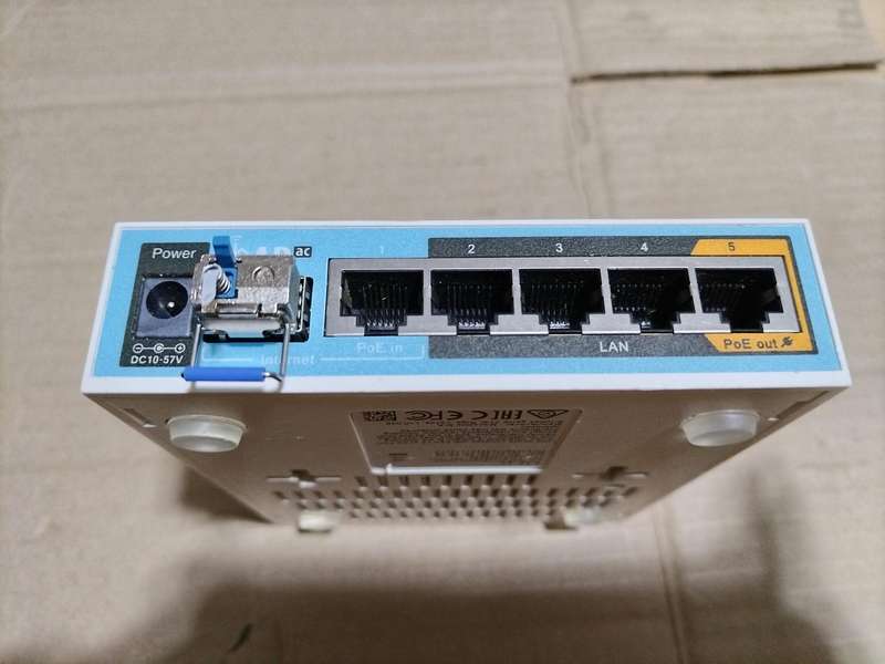 MikroTik hAP ac RB962UiGS-5Hac T2HnT