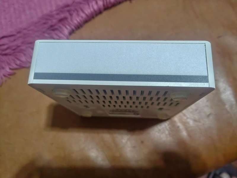 MikroTik  routerboard RB951Ui-2HnD network switch