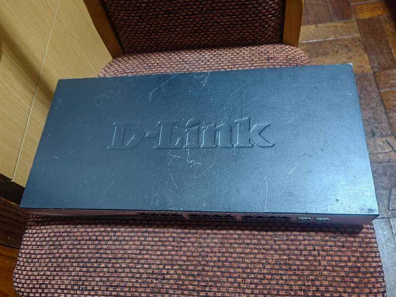 D-LINK  SWITCH DGS-1210-24