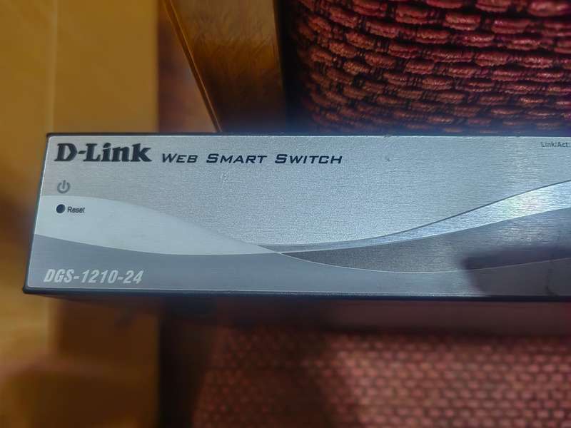 D-LINK  SWITCH DGS-1210-24