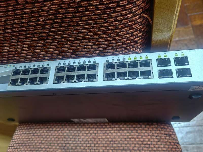 D-LINK  SWITCH DGS-1210-24