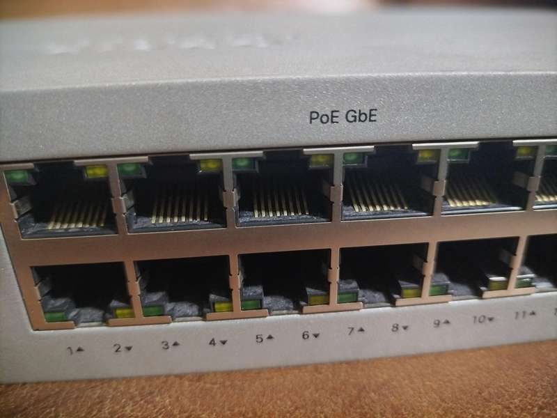CISCO  Meraki MS 120-24P-Network Switch