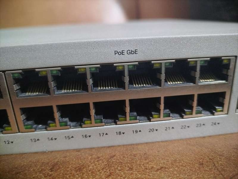 CISCO  Meraki MS 120-24P-Network Switch