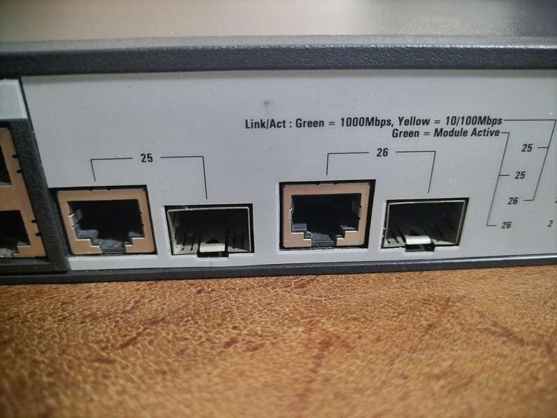 HP 1910-24 PoE  - JG539A- network switch
