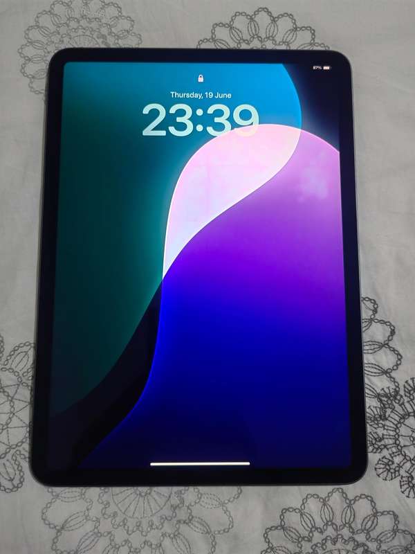 IPad Pro 11 inch 3rd gen Model A2377
