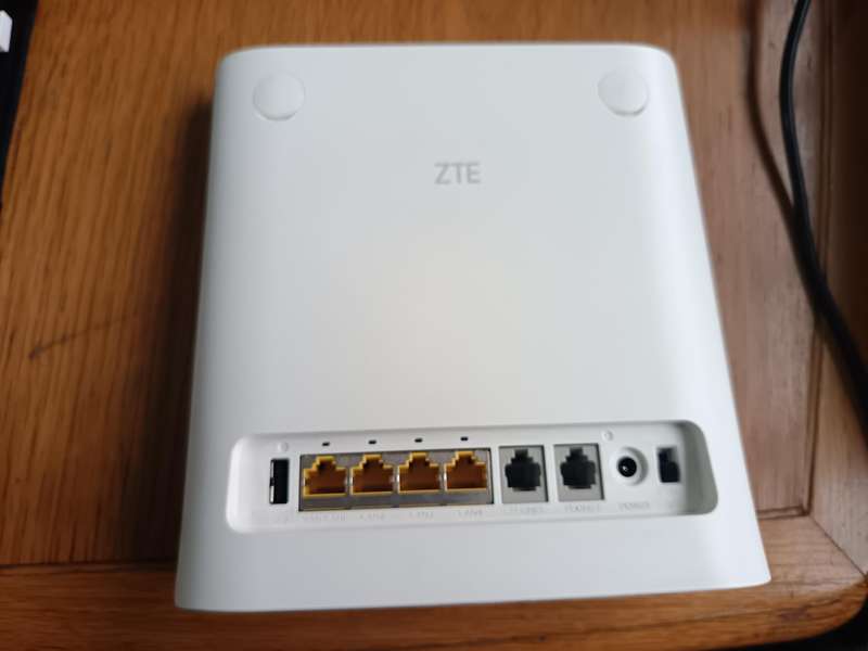 ZTE MF286R LTE Wireless Router to Power 4G Data Access MTN ONLY