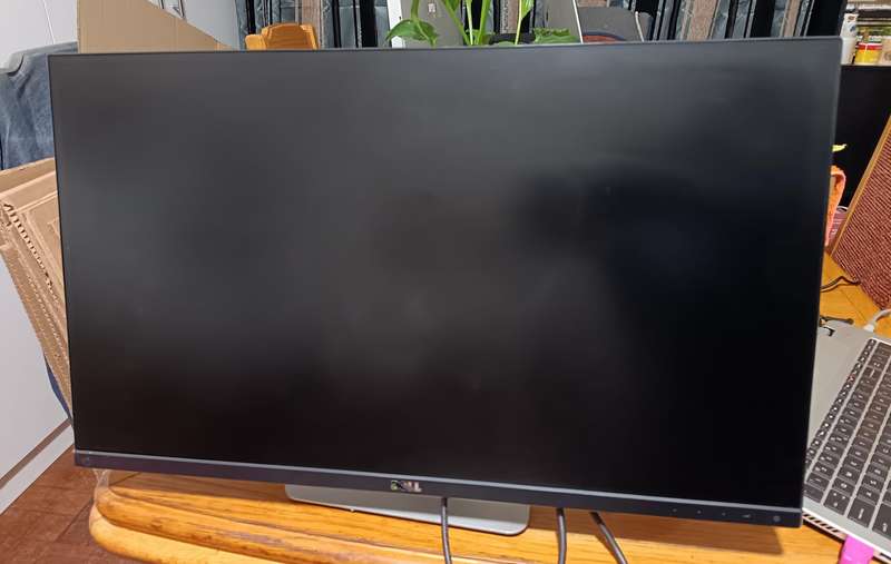 Dell UltraSharp U2715H 27-Inch Screen LED-Lit Monitor - Resolution 2560 X 1440