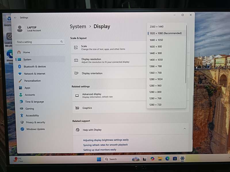 Dell UltraSharp U2715H 27-Inch Screen LED-Lit Monitor - Resolution 2560 X 1440