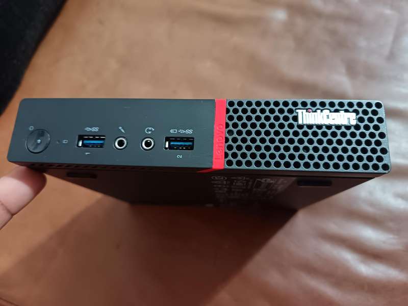 ThinkCentre 24 gen 4 Monitor with PC