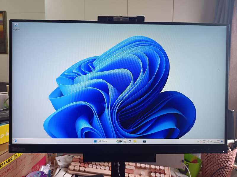 ThinkCentre 24 gen 4 Monitor with PC