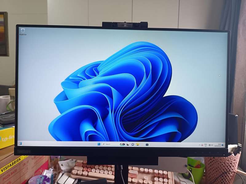 ThinkCentre 24 gen 4 Monitor with PC