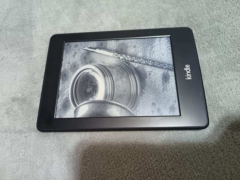 Amazon Kindle B0D4 22 6th genaration